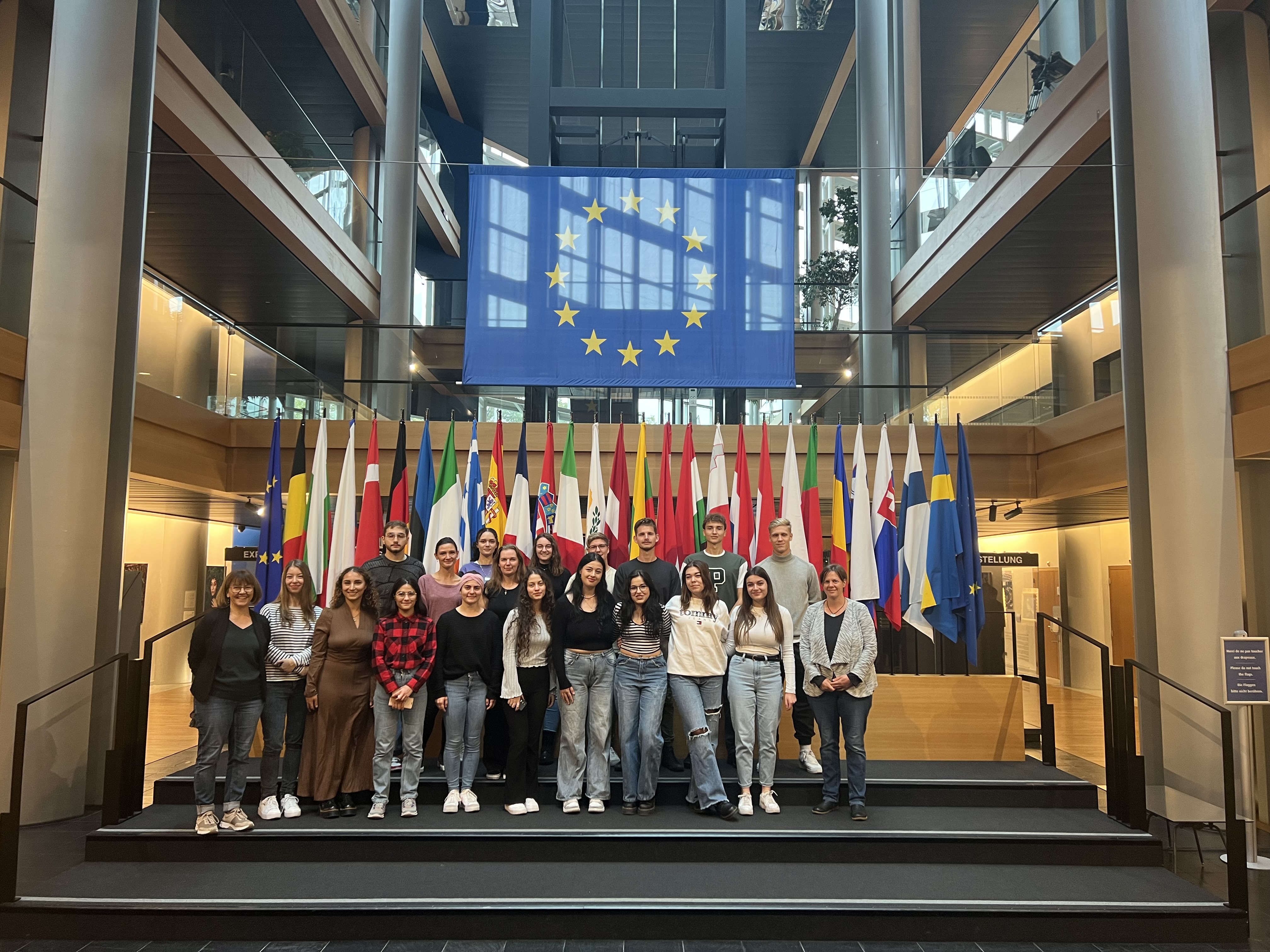 Schulklasse im Europaparlament
